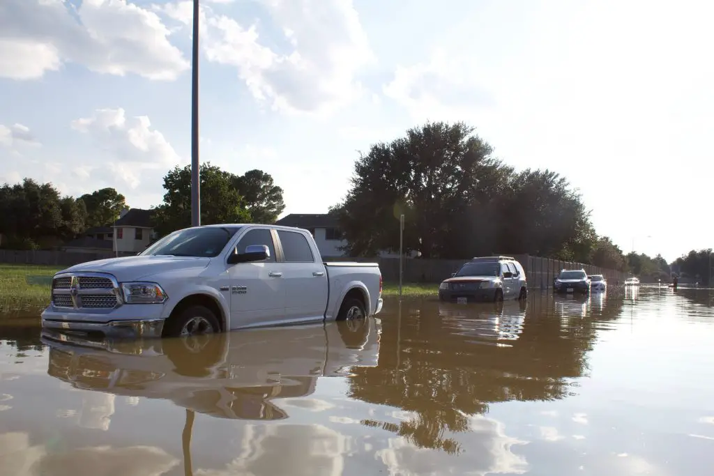 how to clean flooded car